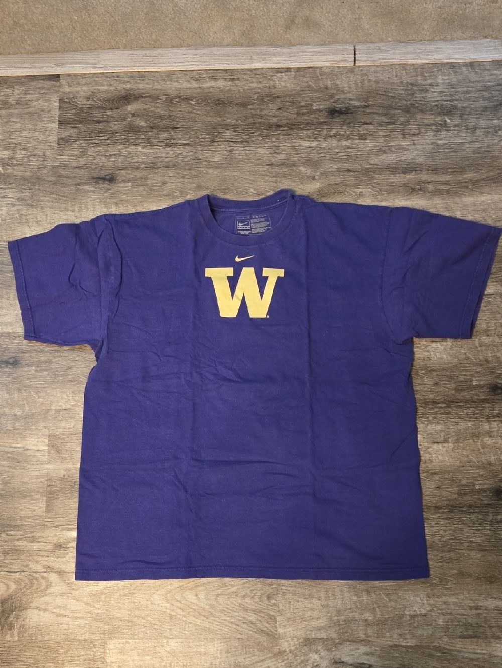 Nike University Of Washington Purple Tee with Gold 'W' Logo